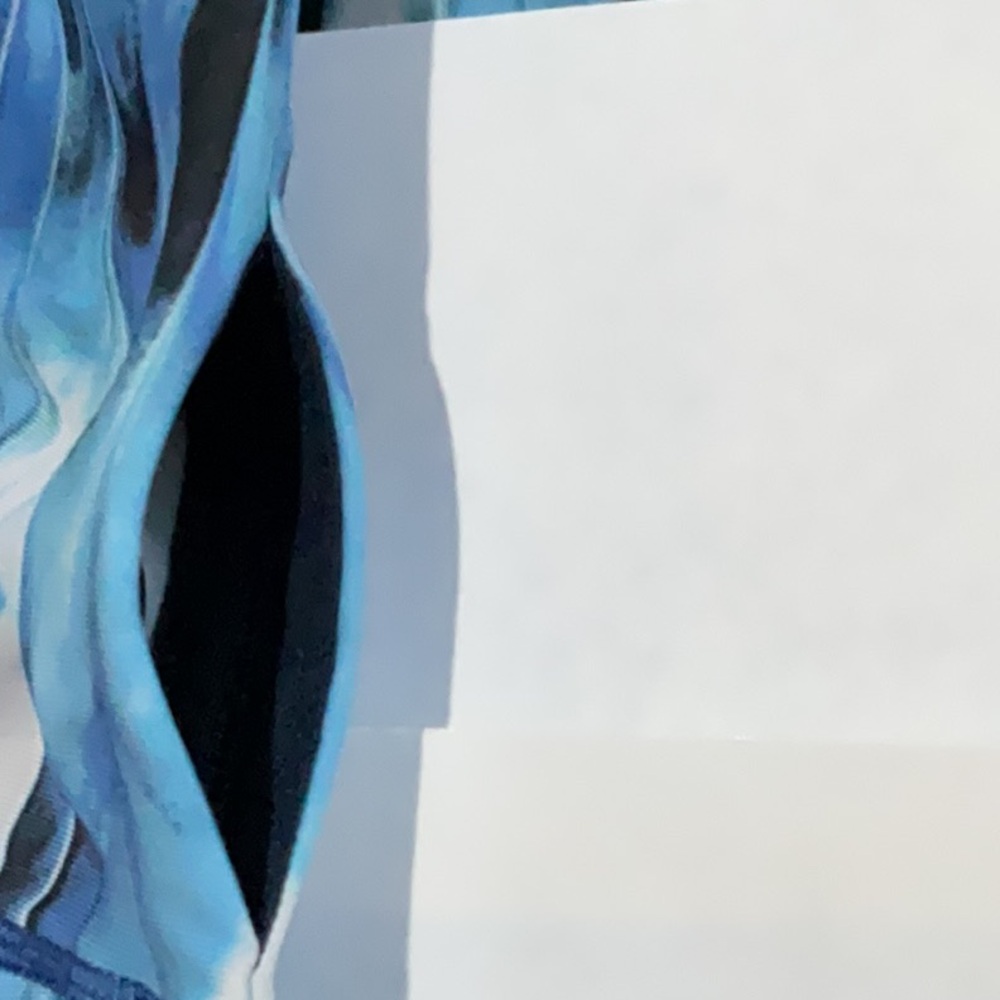 Lululemon Athletica Ocean Wave Leggings - Picture 9 of 9